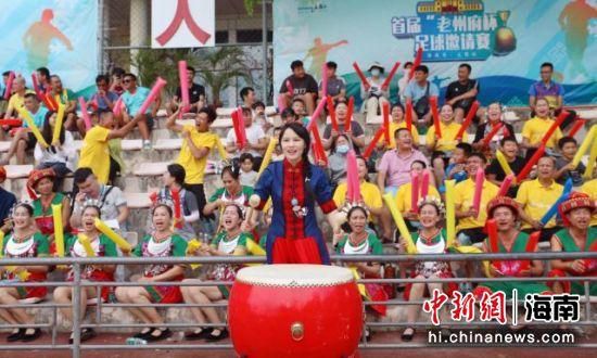 美脚社双女s高跟踩虐视频