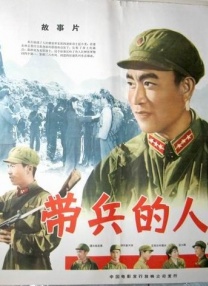 终身项圈口球怎么戴上去的